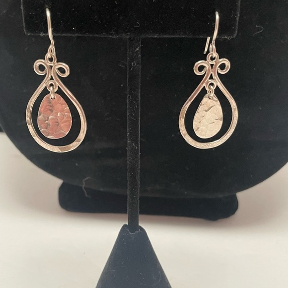 Gorgeous silver tone dangle earrings with a southwestern flair. Two pair - Picture 4 of 8